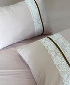Glace Cotton 5 Piece King Bedding Set With Lace Pillow Covers in Lilac