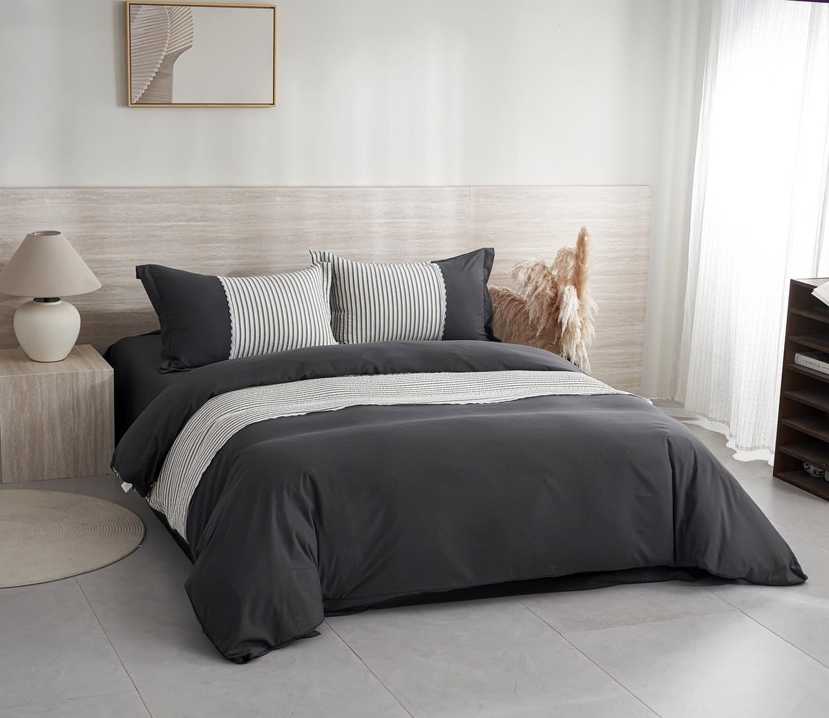 Korean Stripes And Lace King Size 4 Piece Comforter Set